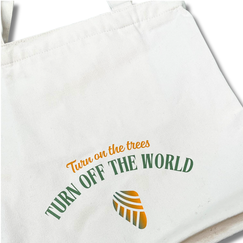 Chryzzz Tote – Carry Your Freedom